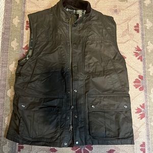 Orvis Mens olive green travelers vest  large